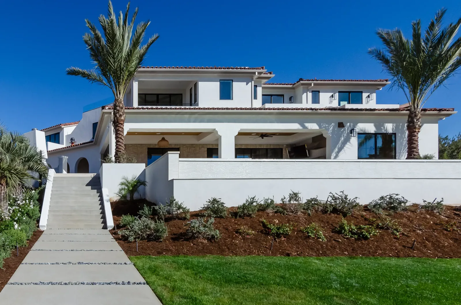 Landscaped outdoor living space