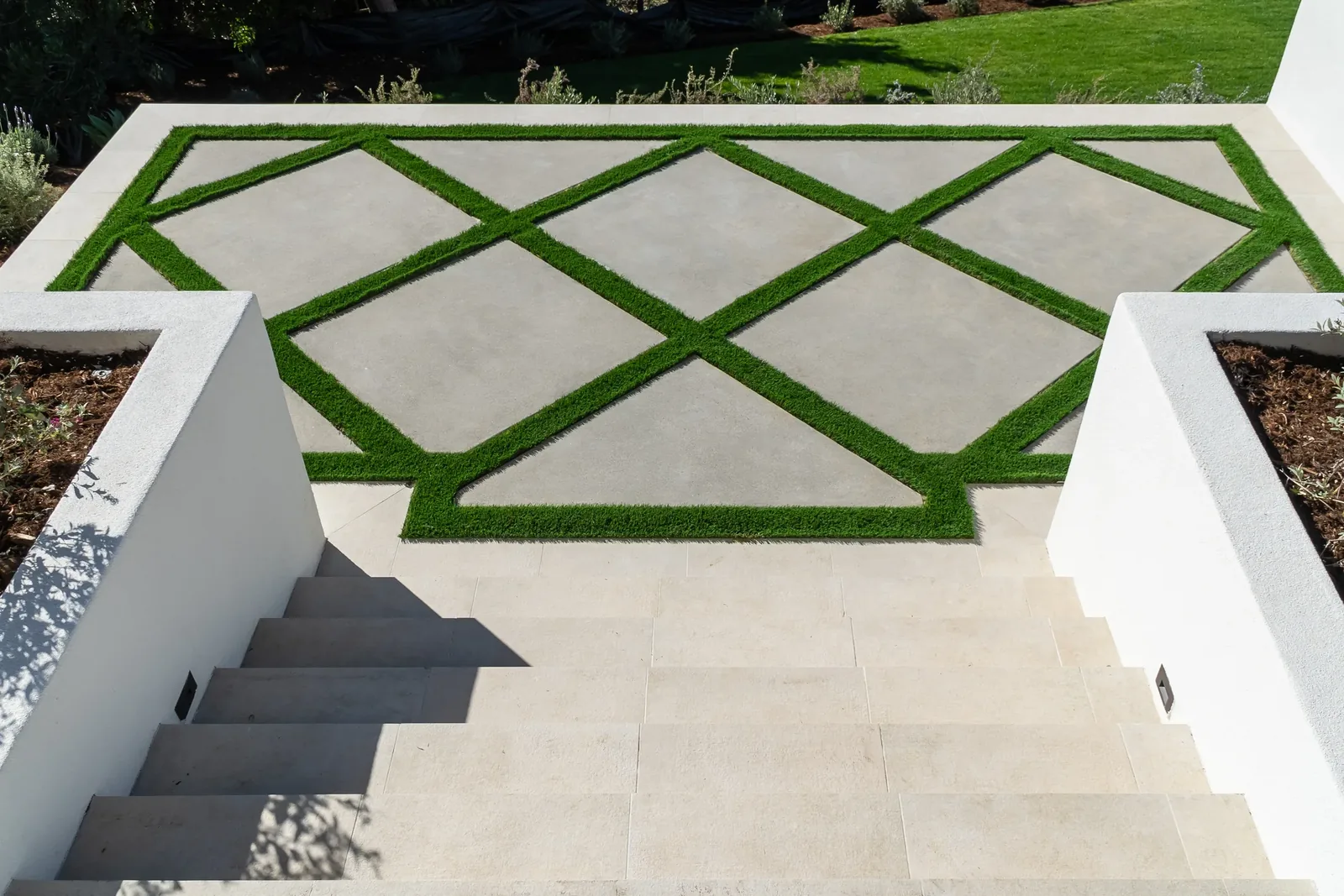 Hillside Estate — outdoor living detail 15