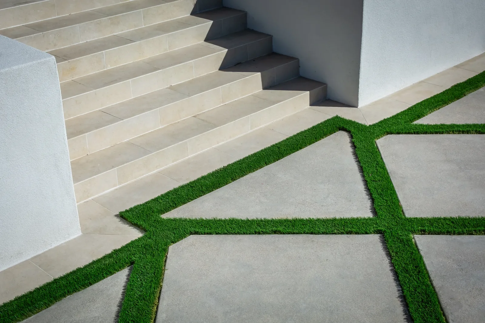 Hillside Estate — outdoor living detail 14