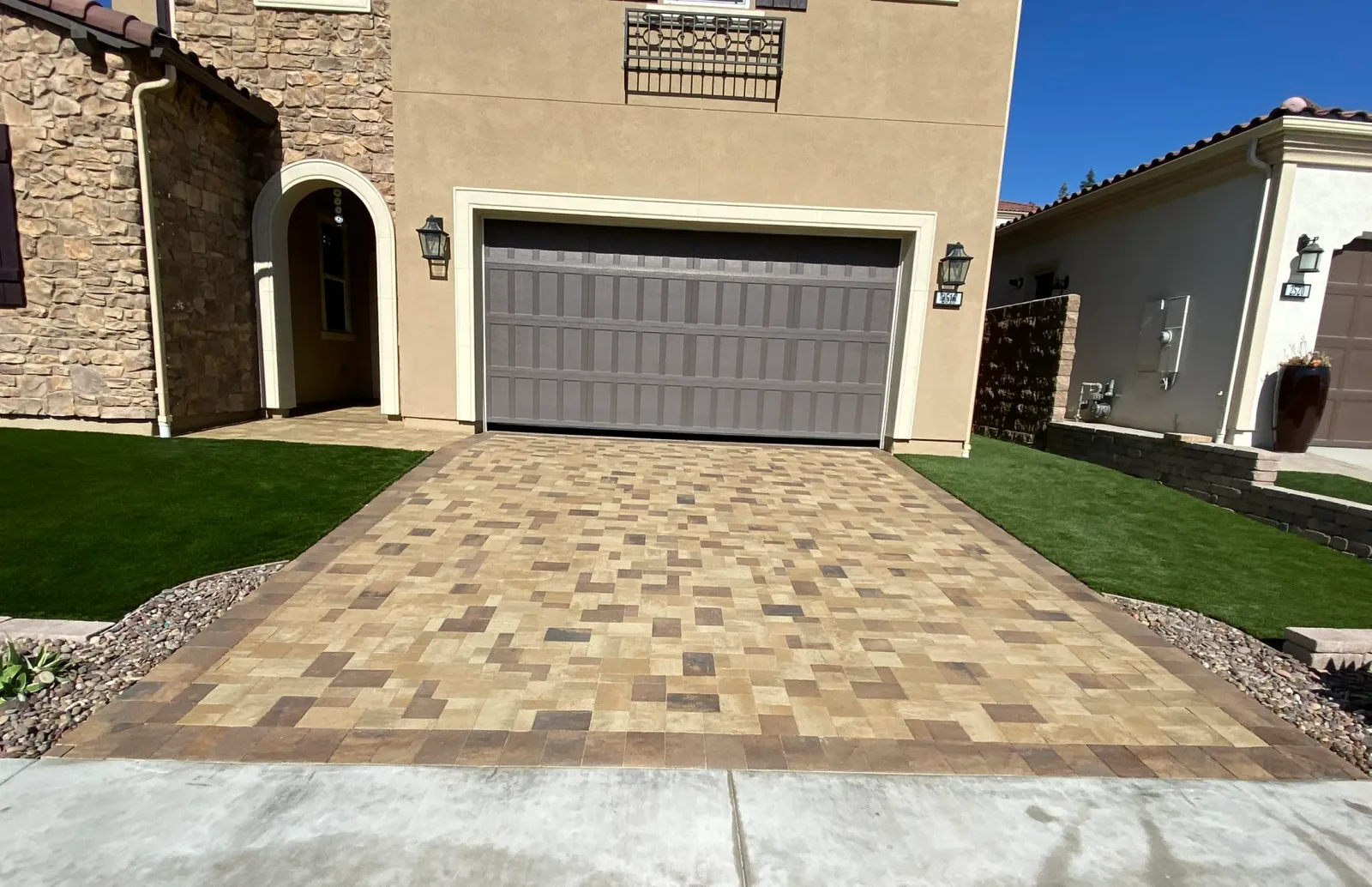 Permeable paver patio with coastal-modern design in an Encinitas backyard